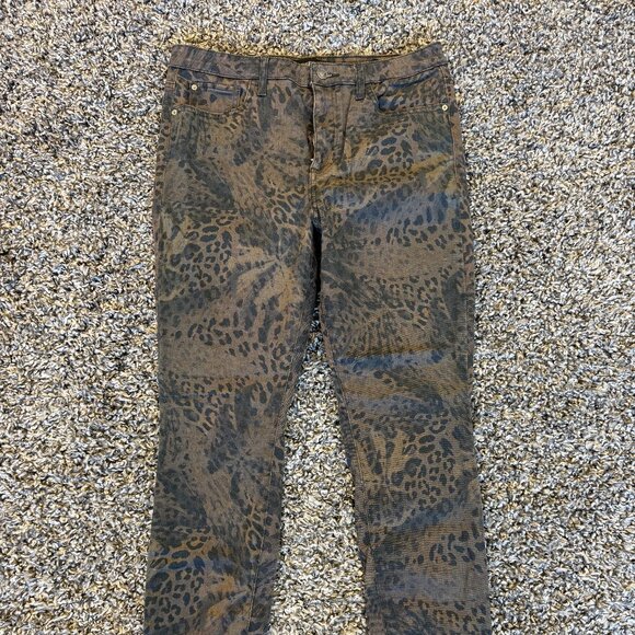 Eco Ghost Leaf Skinny Jeans – Leopard Print Women’s Denim - Picture 1 of 4